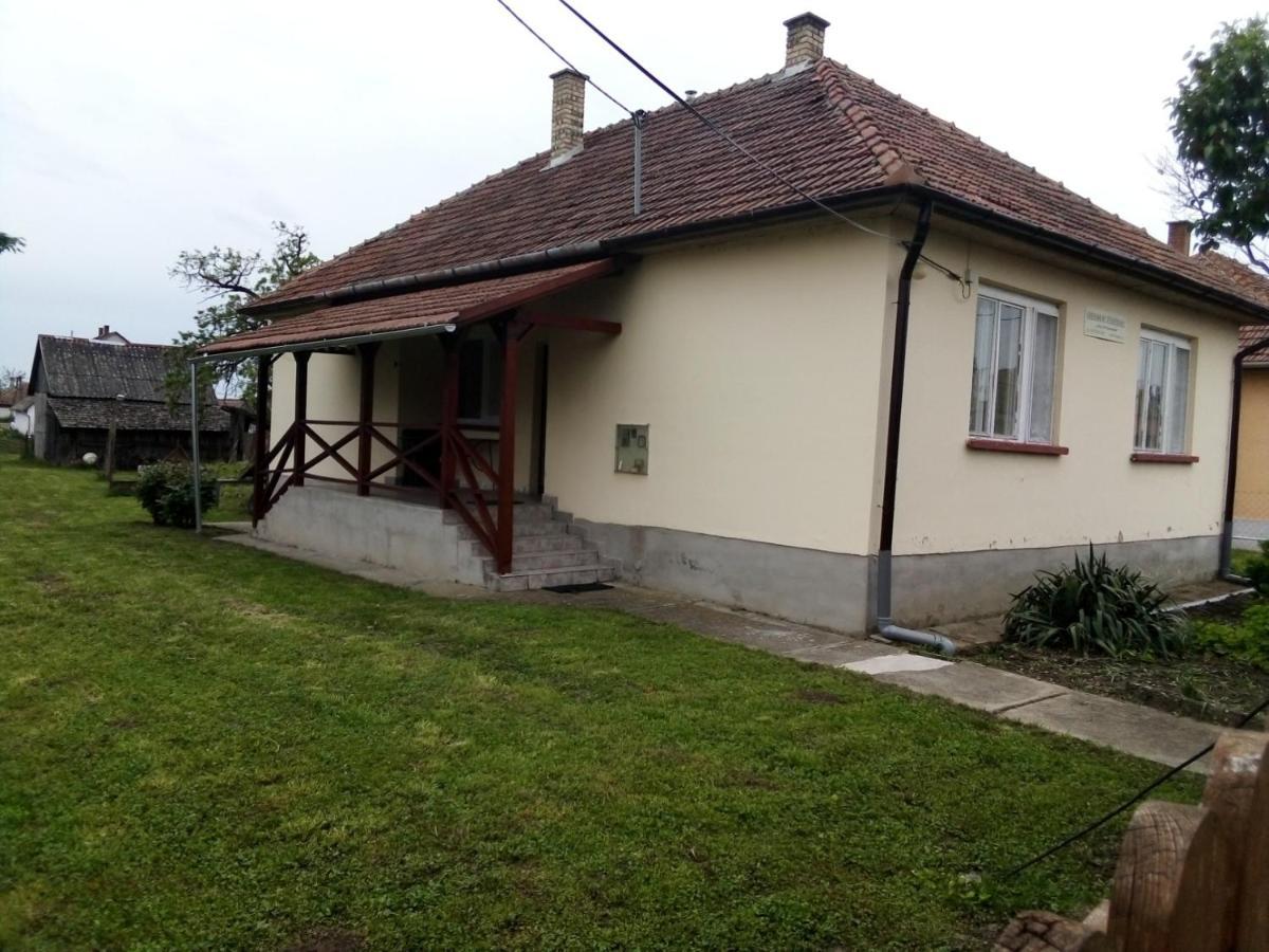 Oeregakac Vendeghaz Villa Tiszaladány Exteriör bild